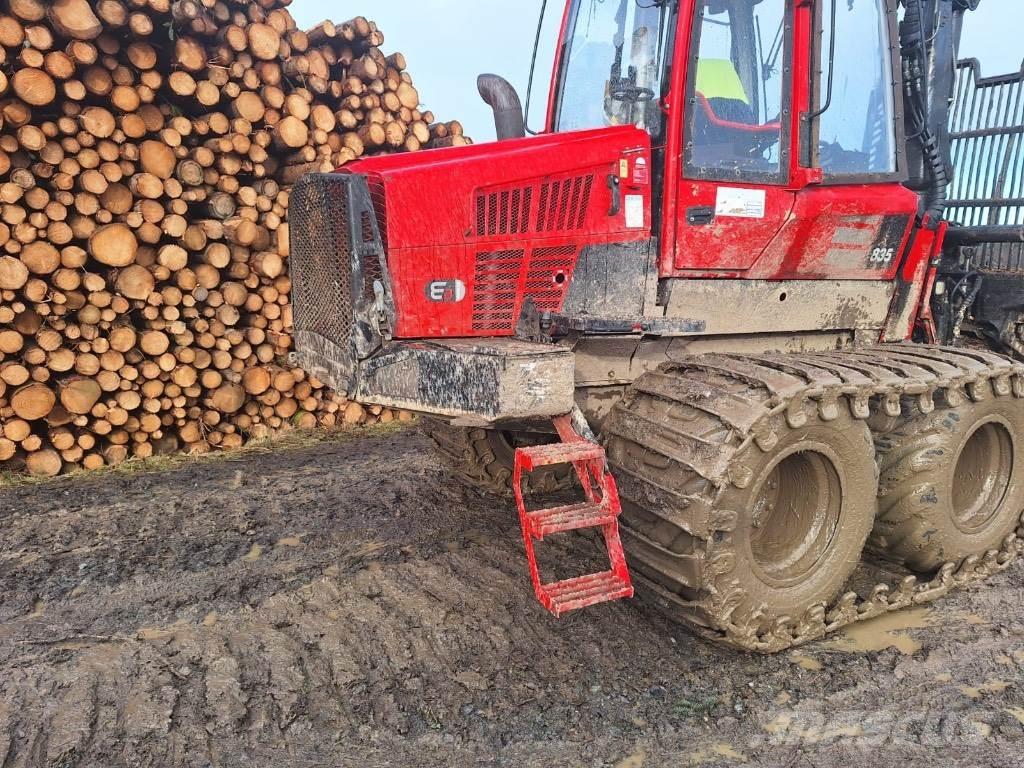 Komatsu 835 集运机