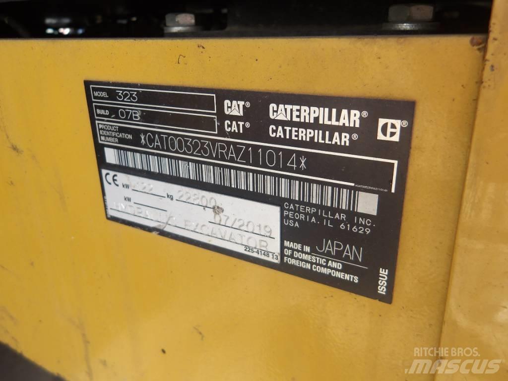 CAT 323 履带挖掘机