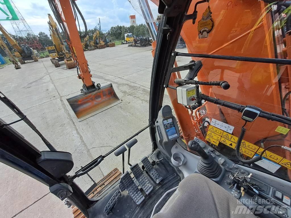 Hitachi ZX135US-6 履带挖掘机