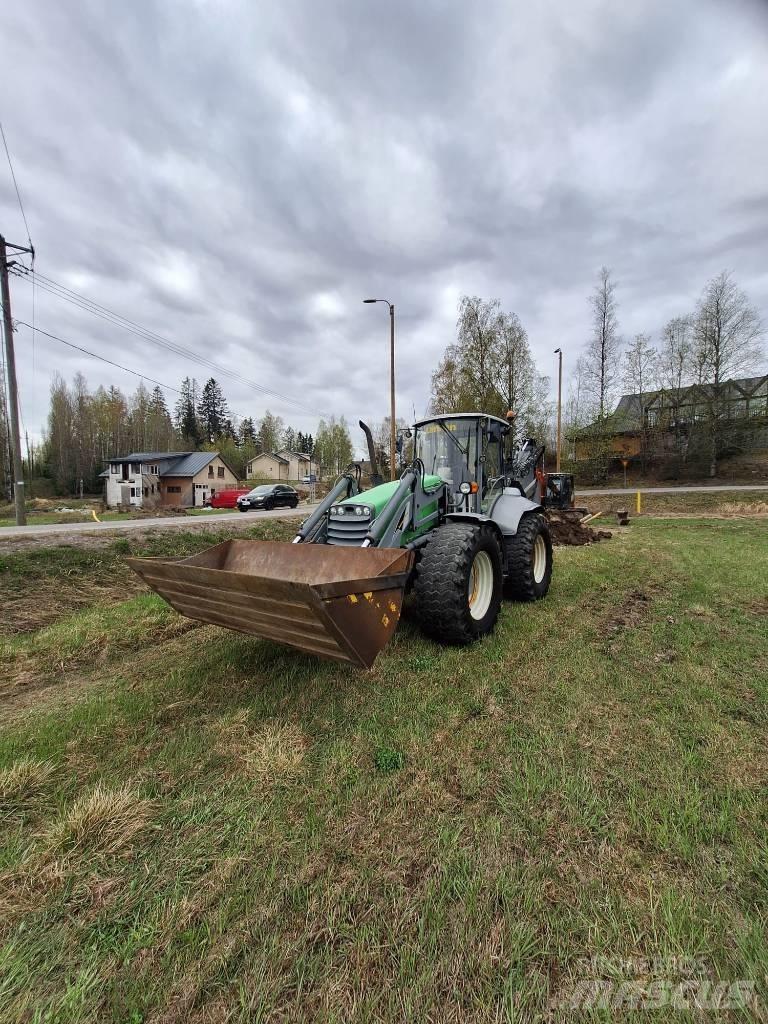 Lännen 8600 E 反铲装载机