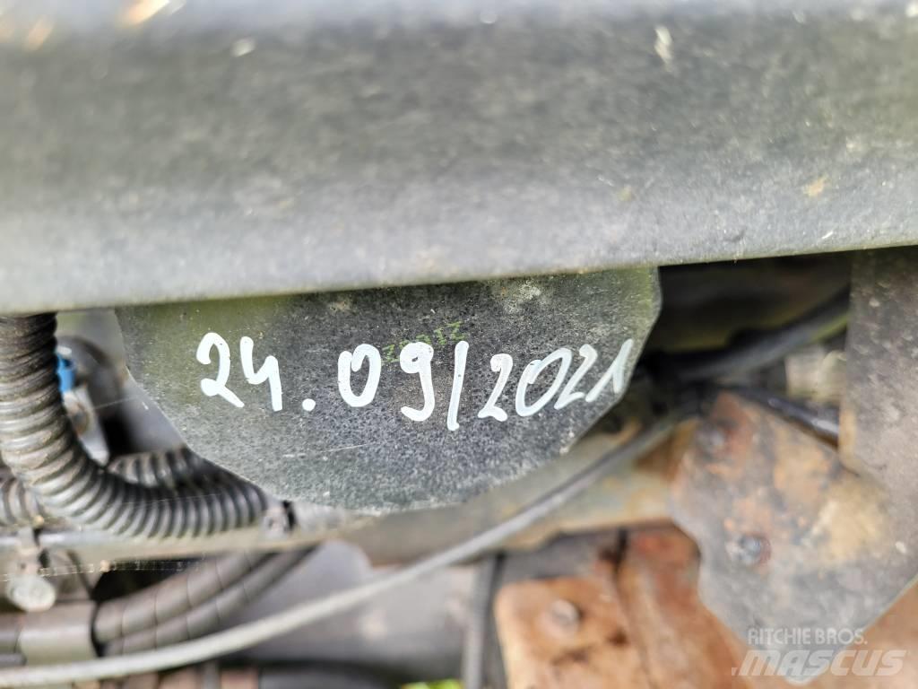 Kubota STV 36 小型拖拉机