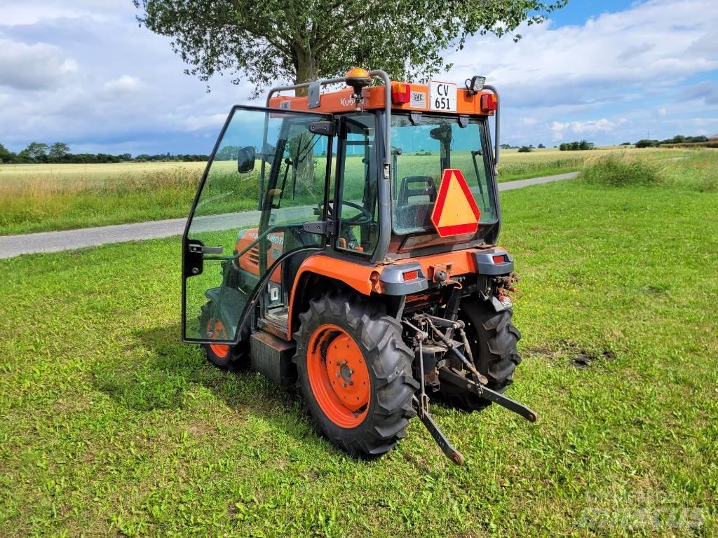 Kubota STV 36 小型拖拉机