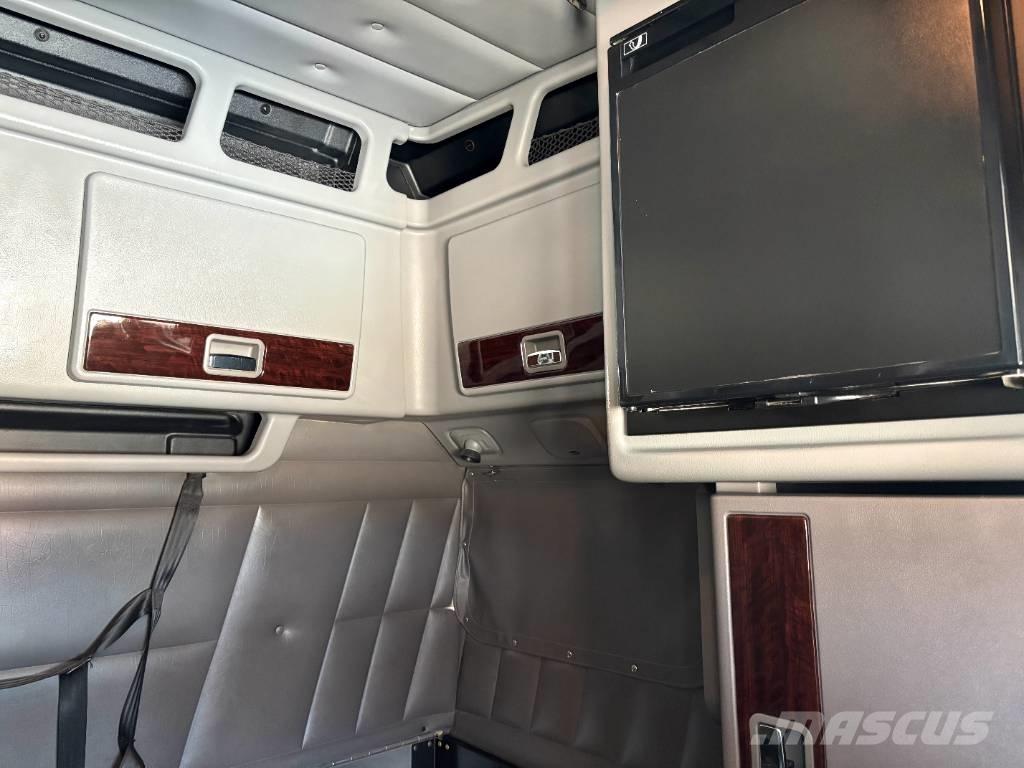 Peterbilt 389 牵引车