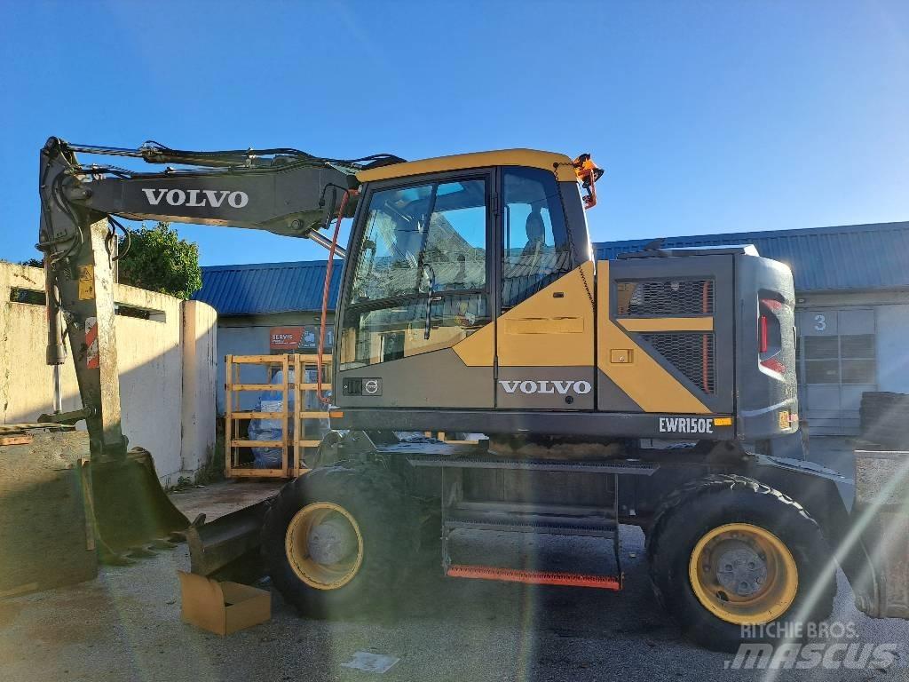 Volvo EWR150E 轮式挖掘机