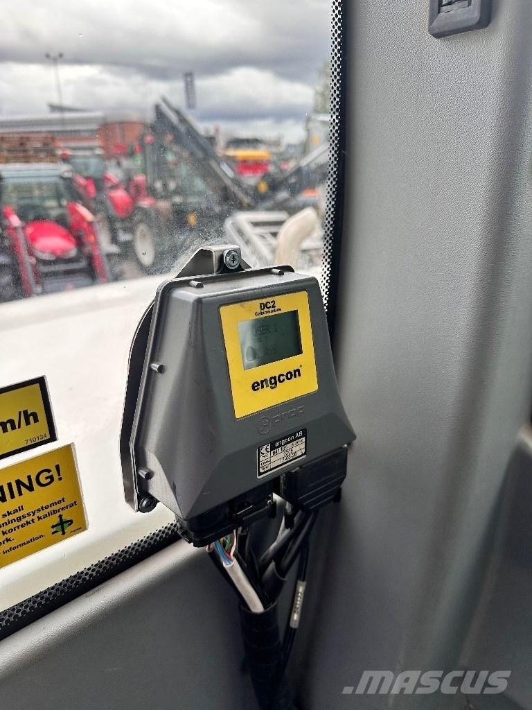 Schaeff TW 110 轮式挖掘机