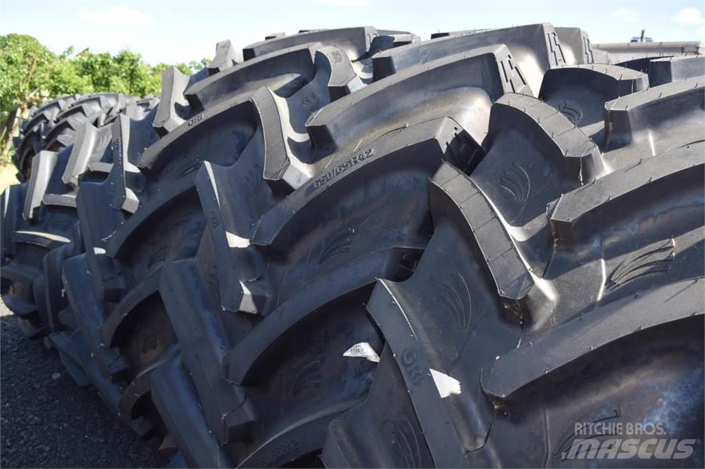  650/65R42 *GRI* 轮胎、车轮、轮圈