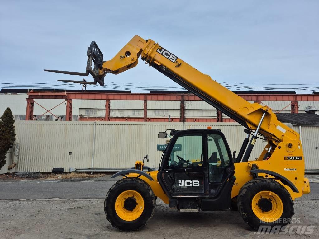 JCB 507-42 伸缩臂叉装车|叉装车