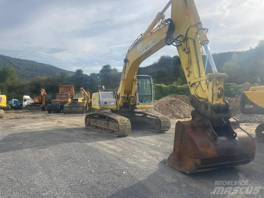 New Holland E 305 履带挖掘机