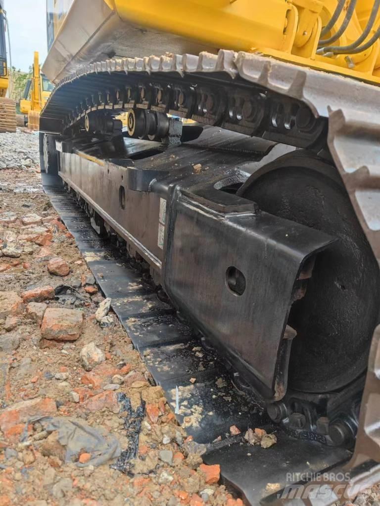 Komatsu PC 200-8 履带挖掘机