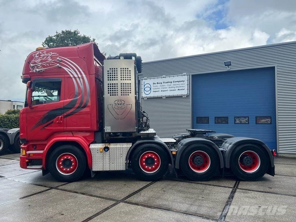 Scania R580 8x4 牵引车