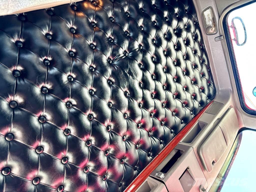 Kenworth W 900 牵引车