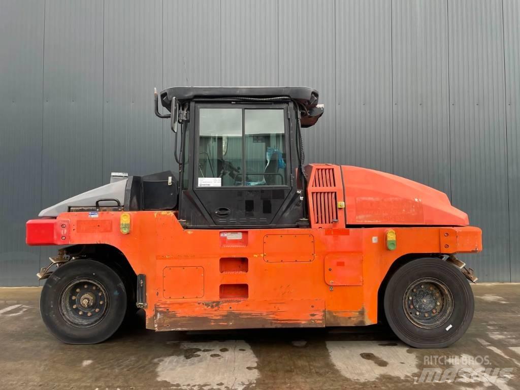 Dynapac CP224 胶轮压路机