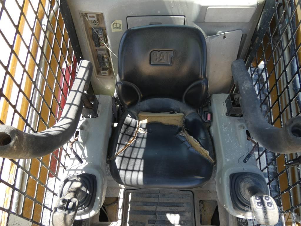 CAT 279 C 滑移装载机
