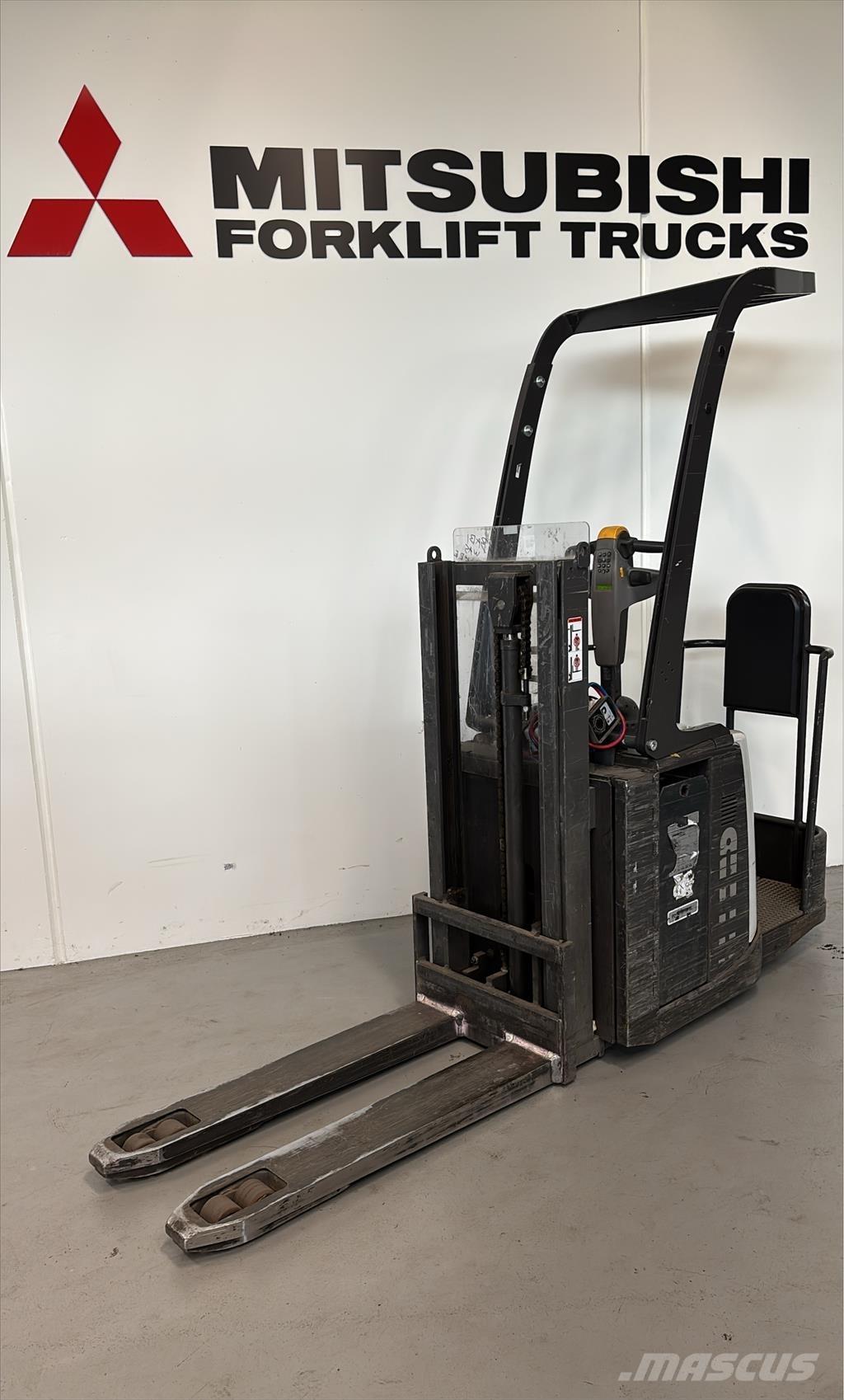 Atlet PDP200 平台运输车
