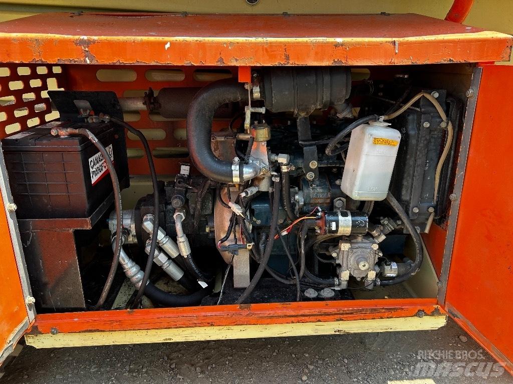 JLG 260 MRT 剪叉式升降机
