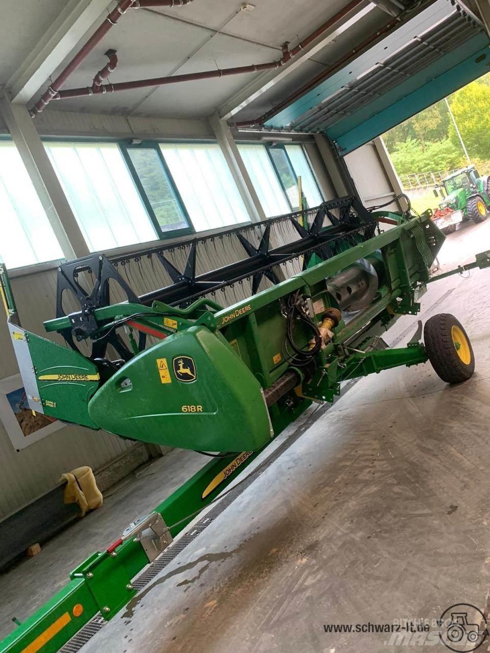 John Deere W540 联合收割机