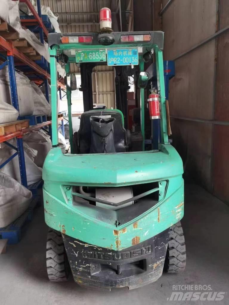 Mitsubishi FD 25 柴油叉车