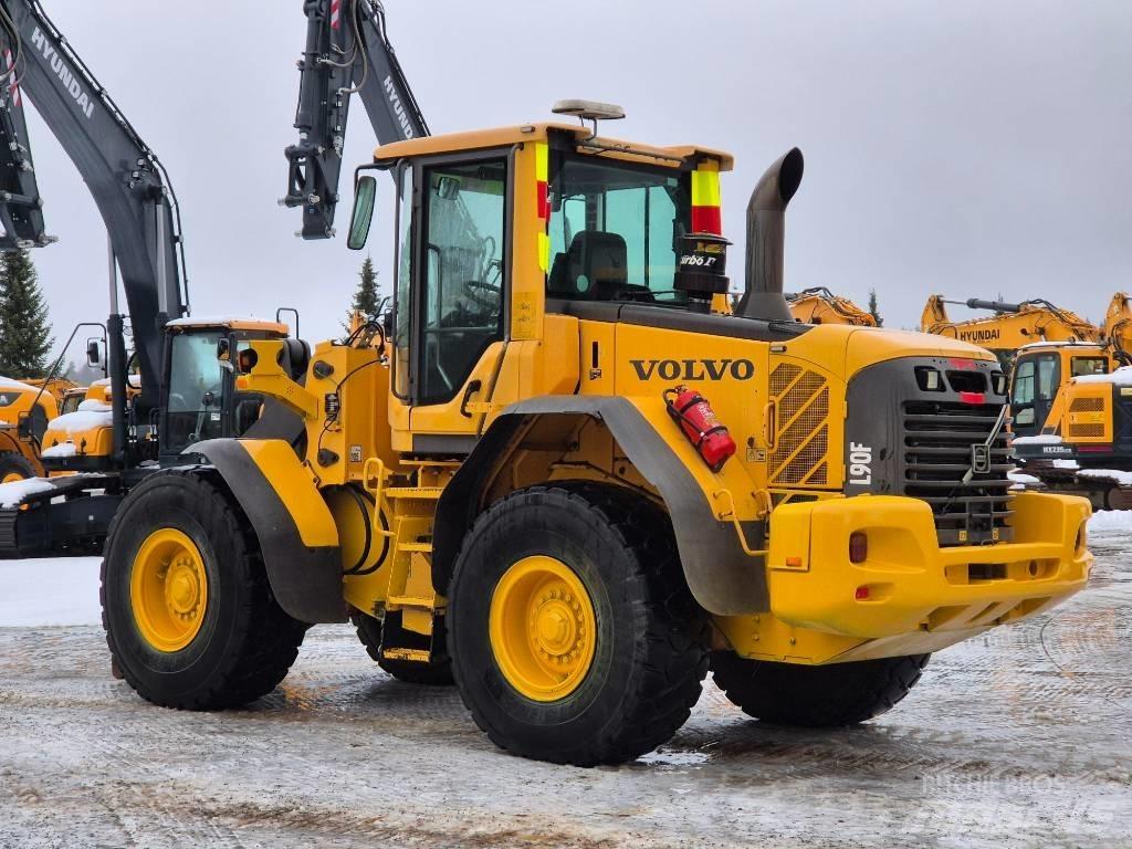 Volvo L 90 F 轮式装载机