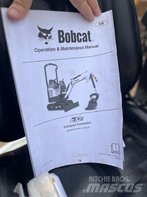 Bobcat E 10 小型挖掘机