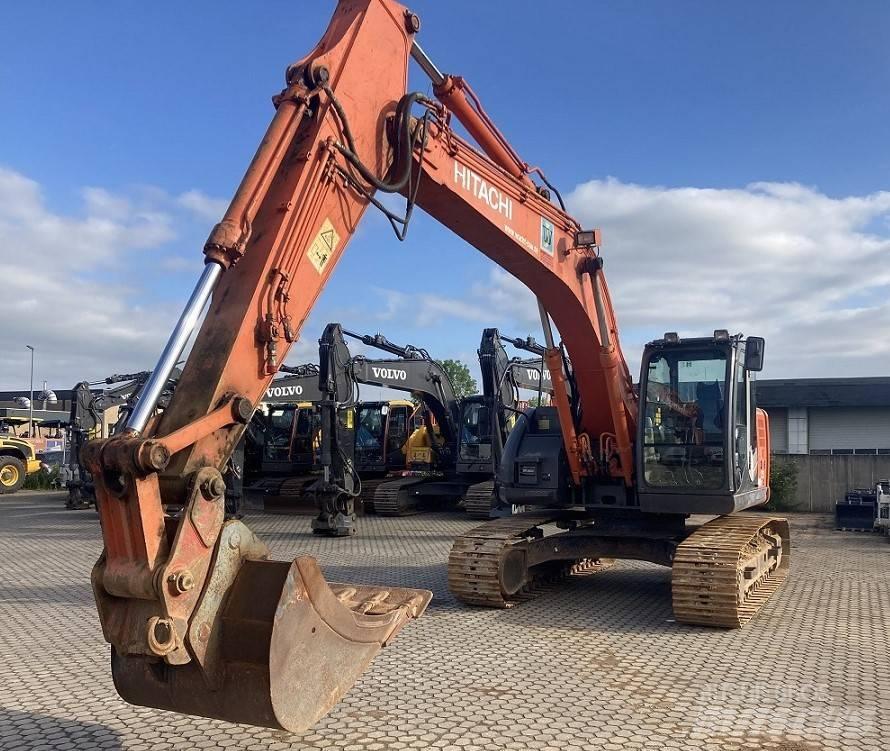 Hitachi ZX 225 US LC 履带挖掘机