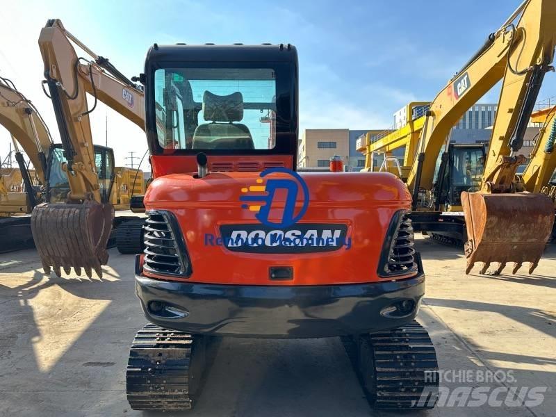Doosan DX 60 小型挖掘机