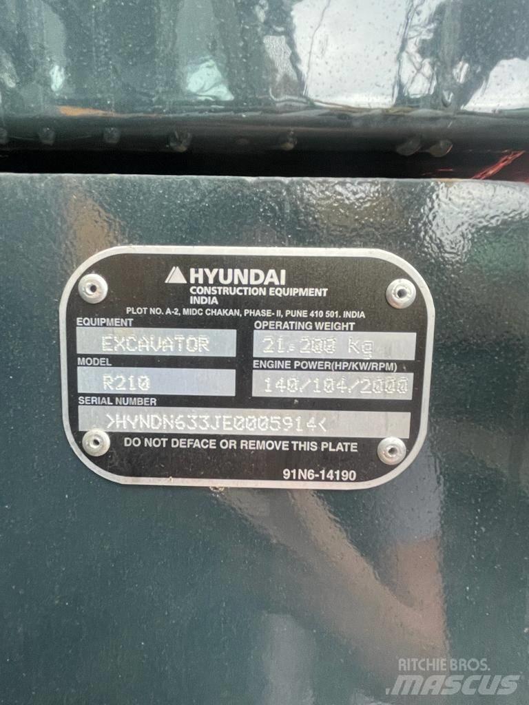 Hyundai R210 履带挖掘机