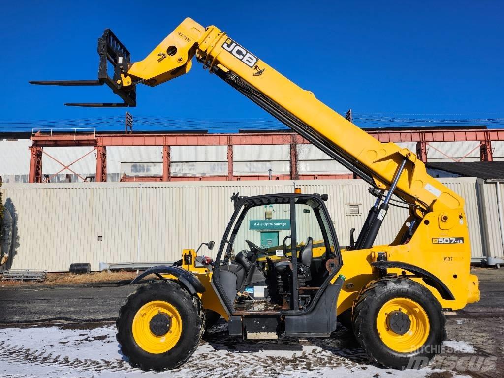 JCB 507-42 伸缩臂叉装车|叉装车