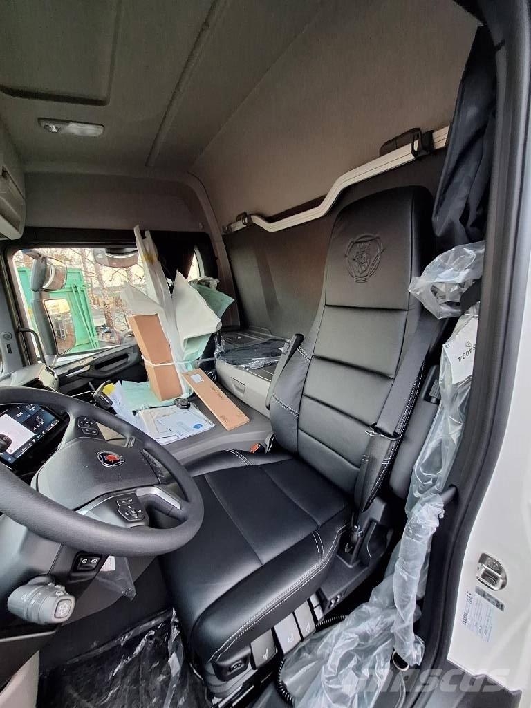 Scania P350 LB4x2 厢式货车