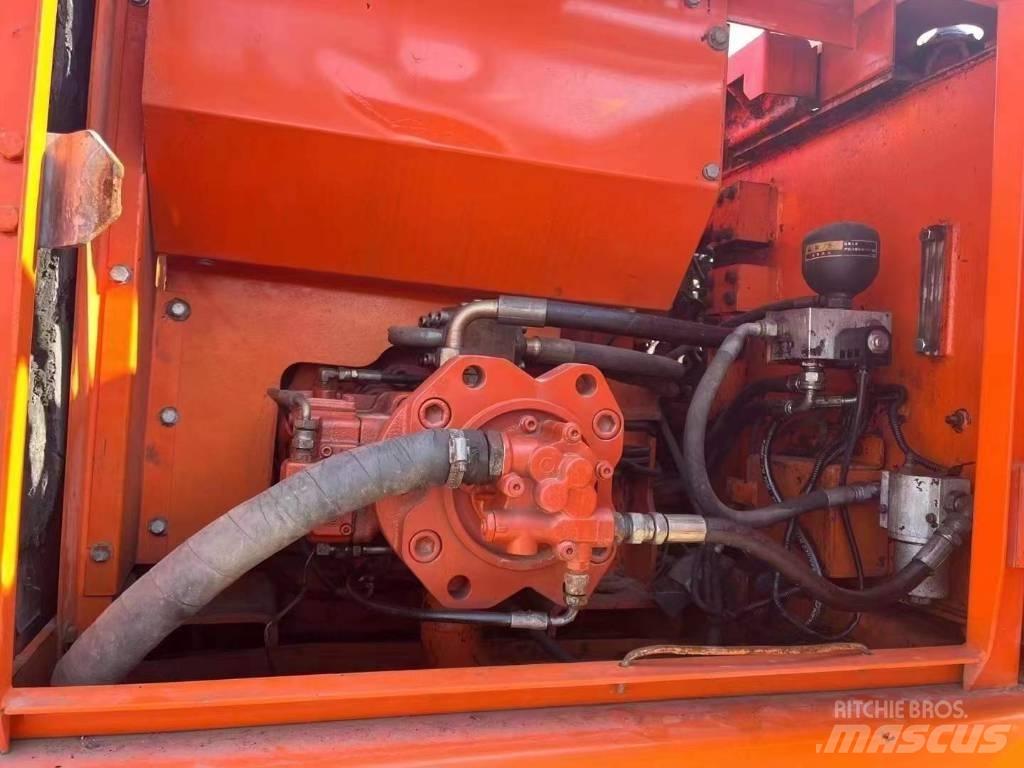 Doosan DH 150 LC-7 履带挖掘机