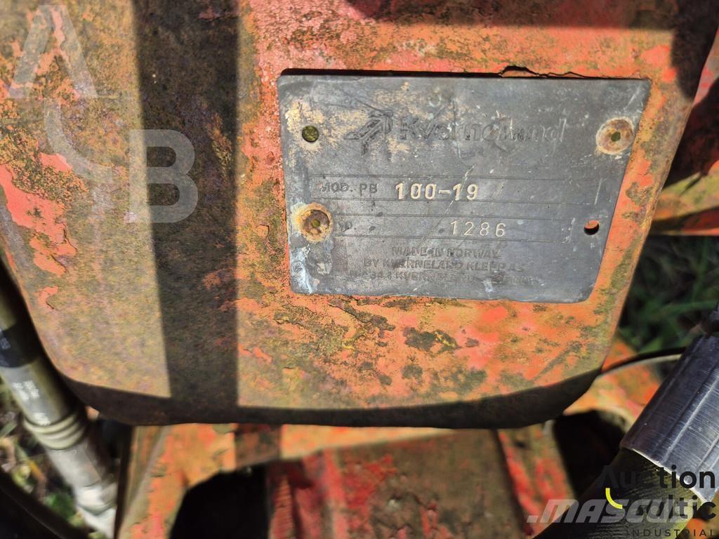 Kverneland 100-19 双向犁