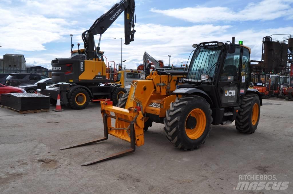 JCB 535-95 伸缩臂叉装车|叉装车