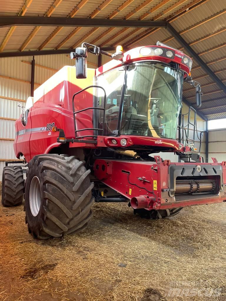 Case IH 8010 联合收割机