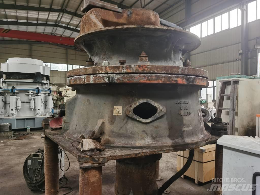 Sandvik CH 440 破碎机