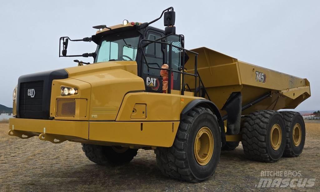 CAT 745 铰接式自卸车