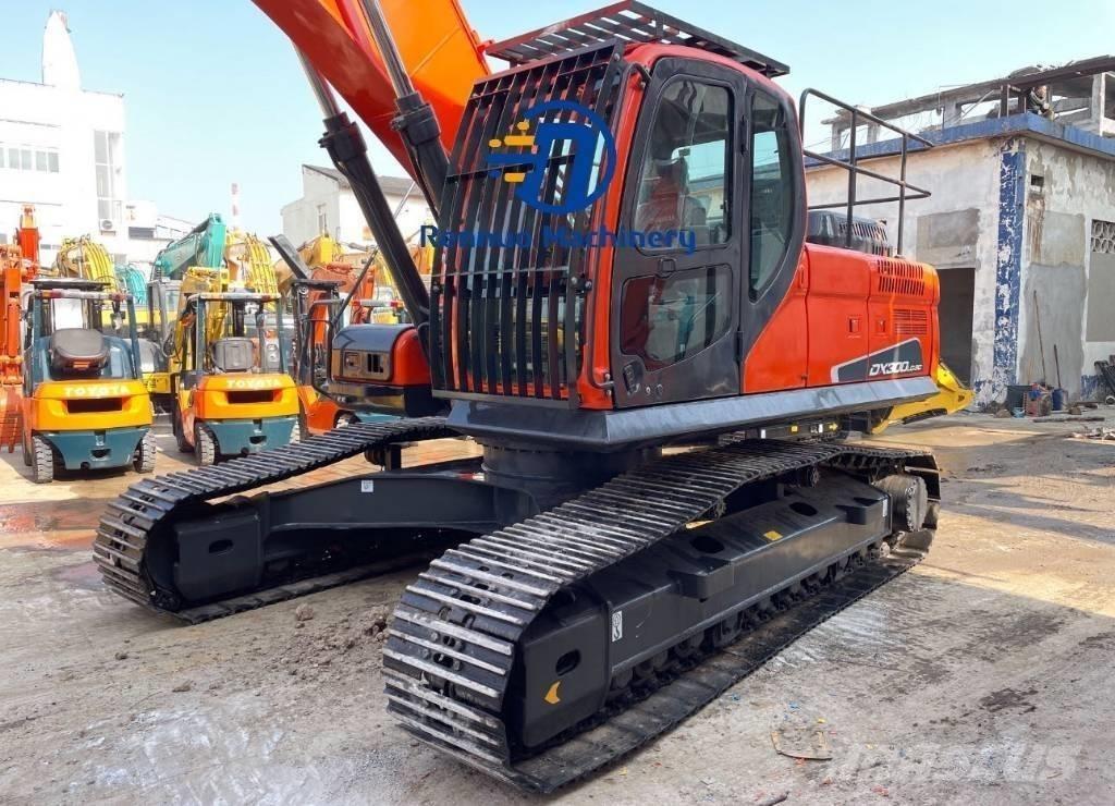 Doosan DX 300 履带挖掘机