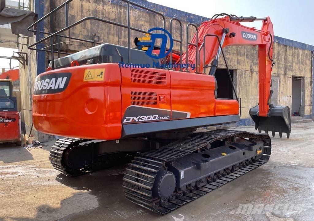 Doosan DX 300 履带挖掘机