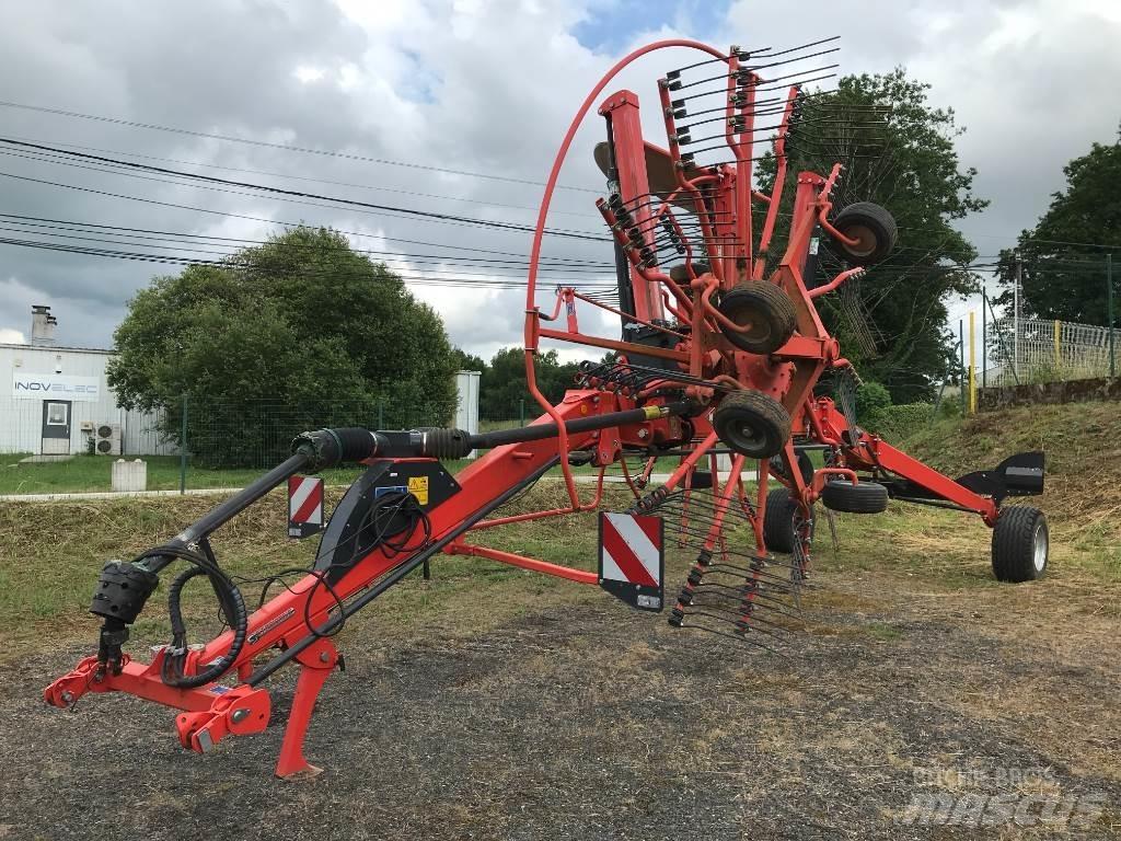 Kuhn GA 8830 料堆整形机