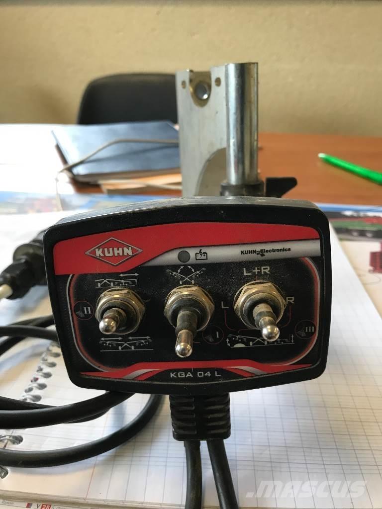 Kuhn GA 8830 料堆整形机
