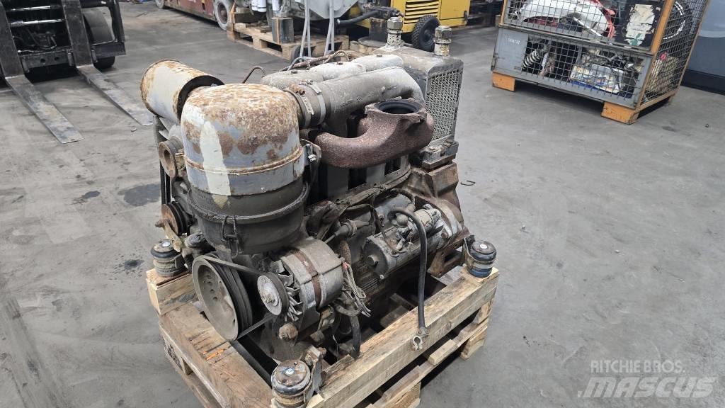 Deutz F3L912 发动机