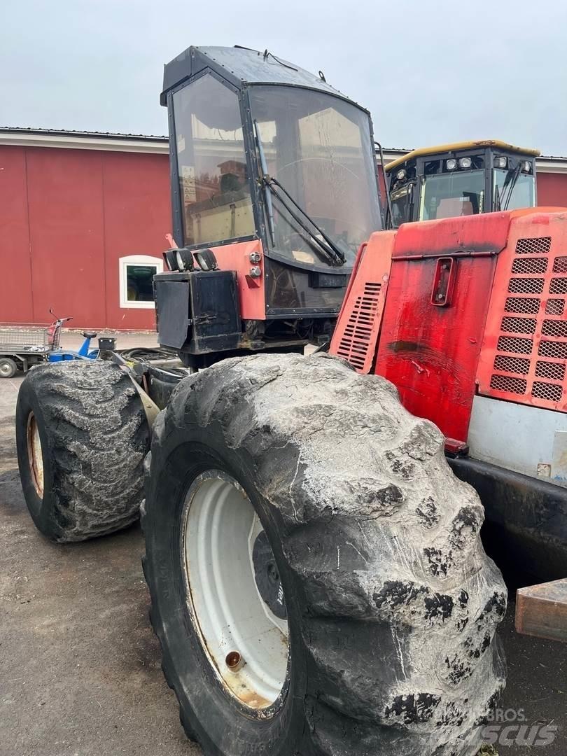 Valmet 921 收割机