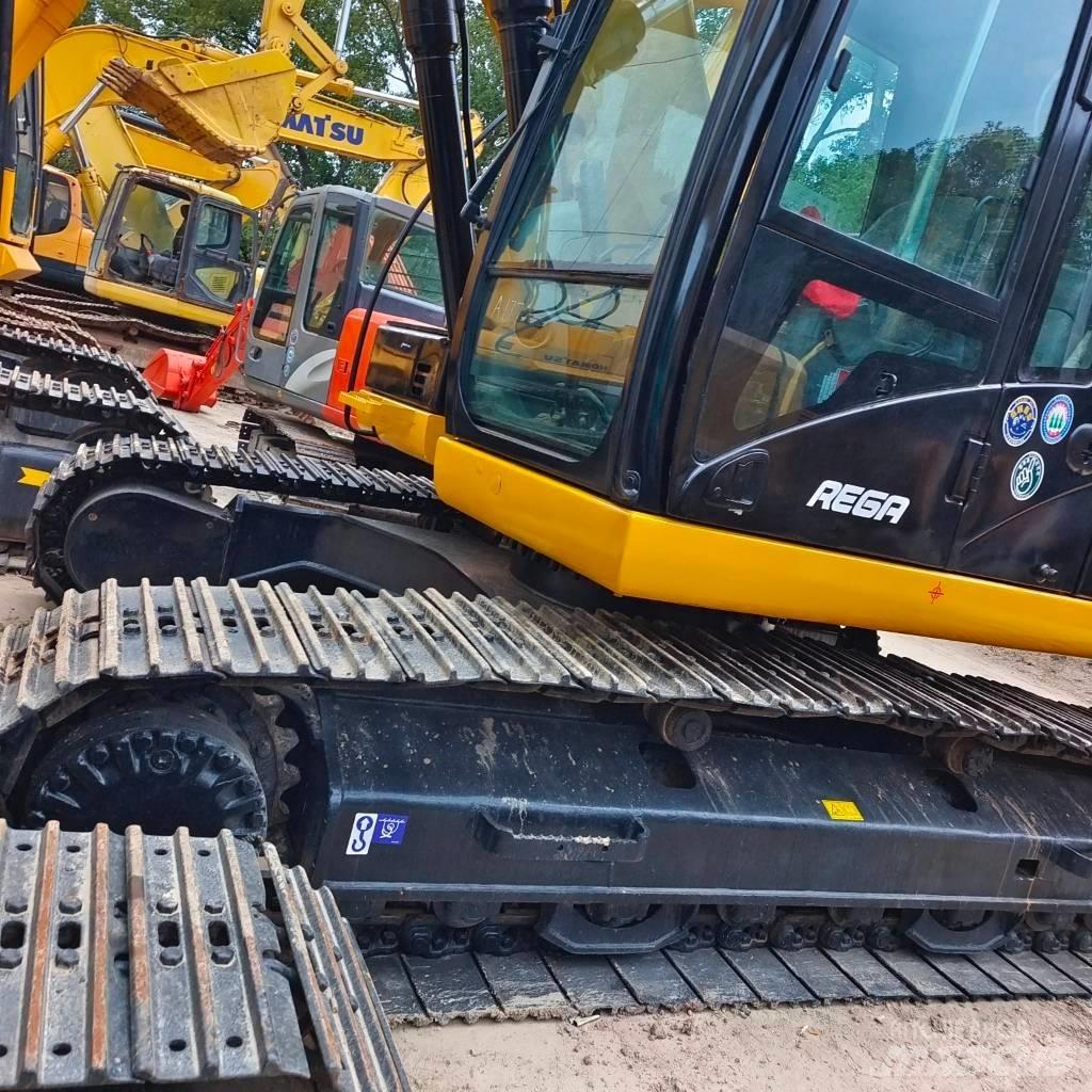 CAT 323 D 履带挖掘机