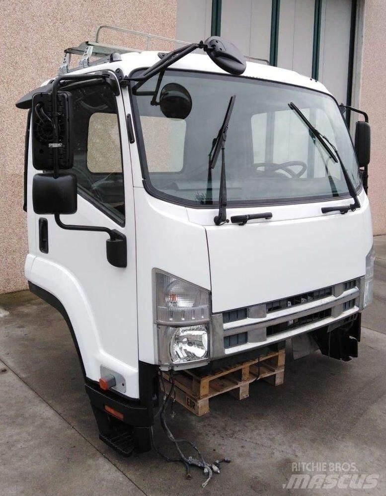 Isuzu FRR Euro 5 驾驶室与内部