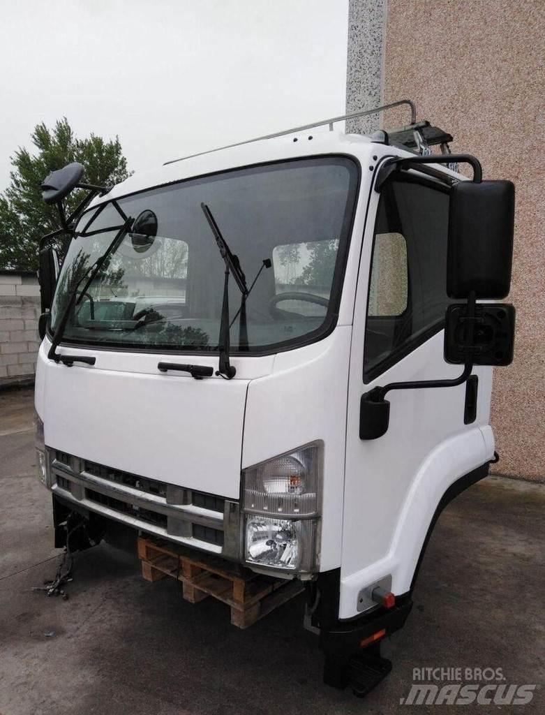 Isuzu FRR Euro 5 驾驶室与内部