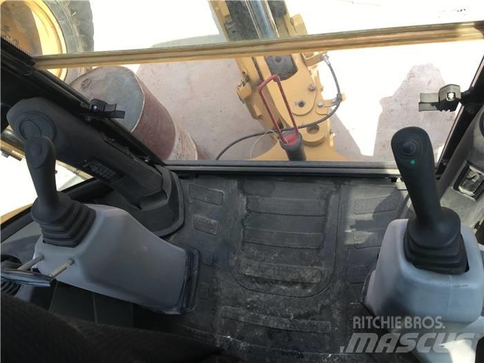 CAT 420 F 反铲装载机