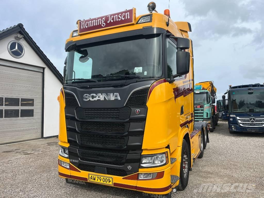 Scania S 580 V8 牵引车