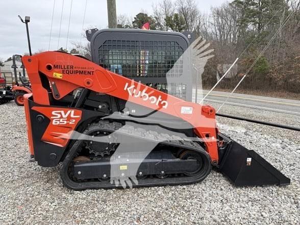 Kubota SVL65-2 滑移装载机