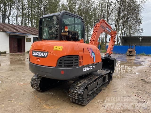 Doosan DH 60-7 小型挖掘机