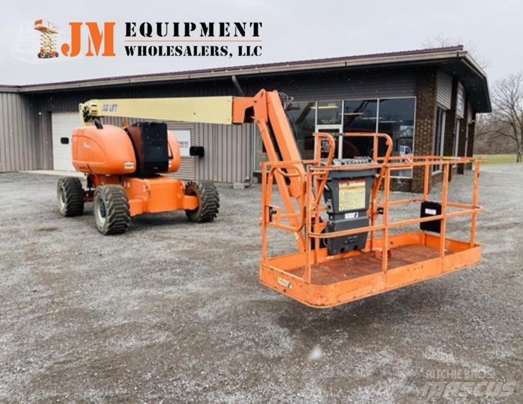 JLG 800 AJ 曲臂高空工作平台