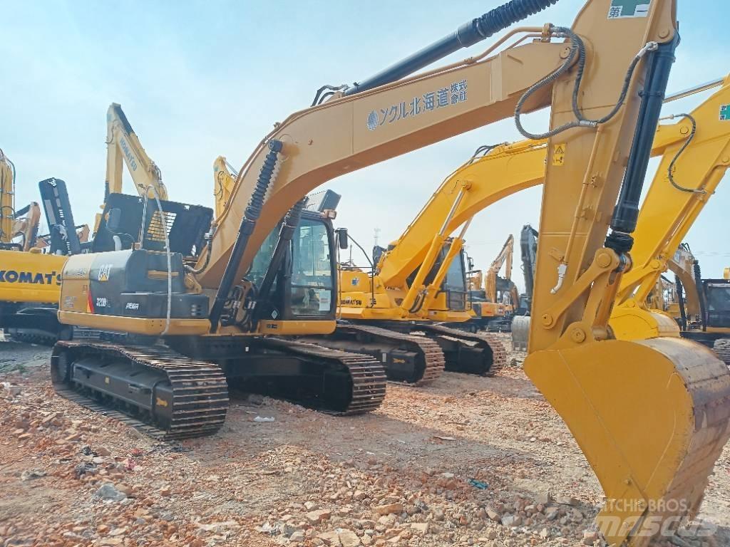 CAT 320 D2L 中型挖掘机