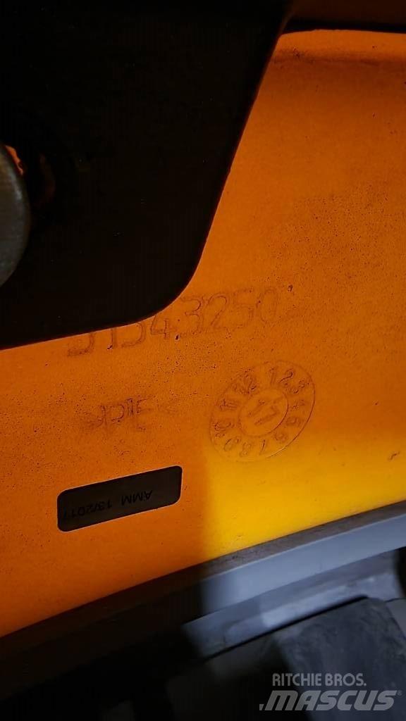 Jungheinrich EZS570 牵引车